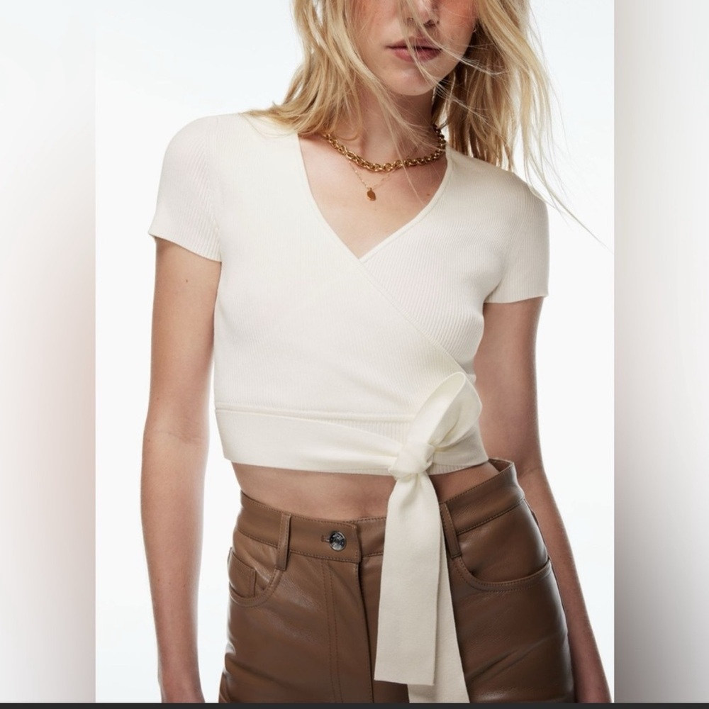 Aritzia Wilfred all tied up ribbed sweater top in white